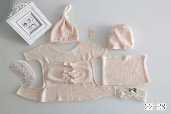 Vemonllas Newborn Photography Props Outfit Boy Girls Hat,Bow Wrap,Posing Aid Moon,Flower Headdress Baby Photo Props Pack of 5
